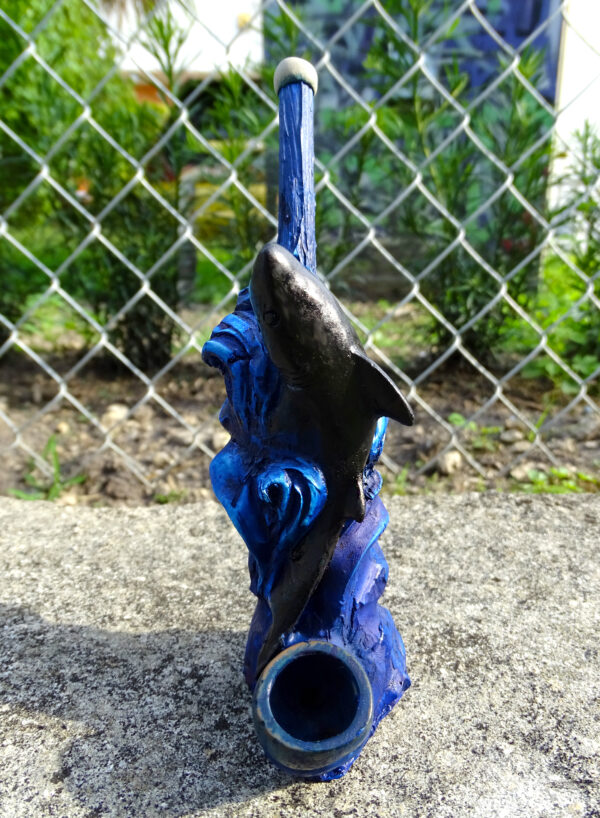 Shark Medium Pipe - Image 3