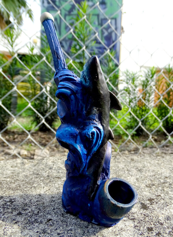 Shark Medium Pipe - Image 2